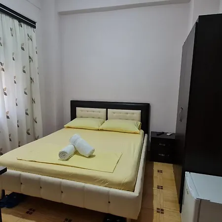 Brace Gjirokastra