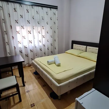 Brace Gjirokaster