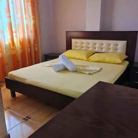 Brace فندق Gjirokastër